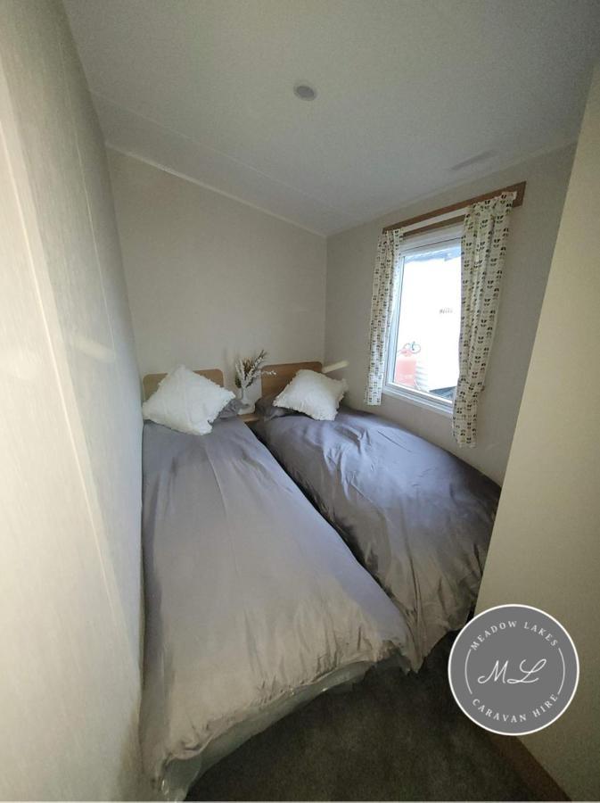 Palm Grove 181- Golden Palm - Pet Friendly, Wifi, Central Heating, Bed Linen - Meadow Lakes Caravan & Lodge Hire Chapel Saint Leonards Exteriör bild