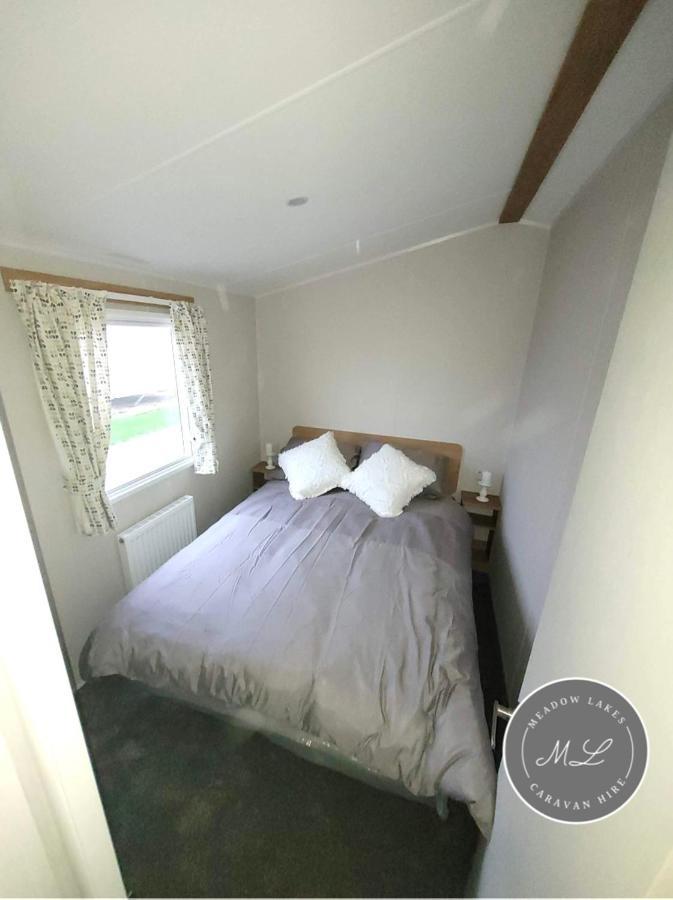 Palm Grove 181- Golden Palm - Pet Friendly, Wifi, Central Heating, Bed Linen - Meadow Lakes Caravan & Lodge Hire Chapel Saint Leonards Exteriör bild